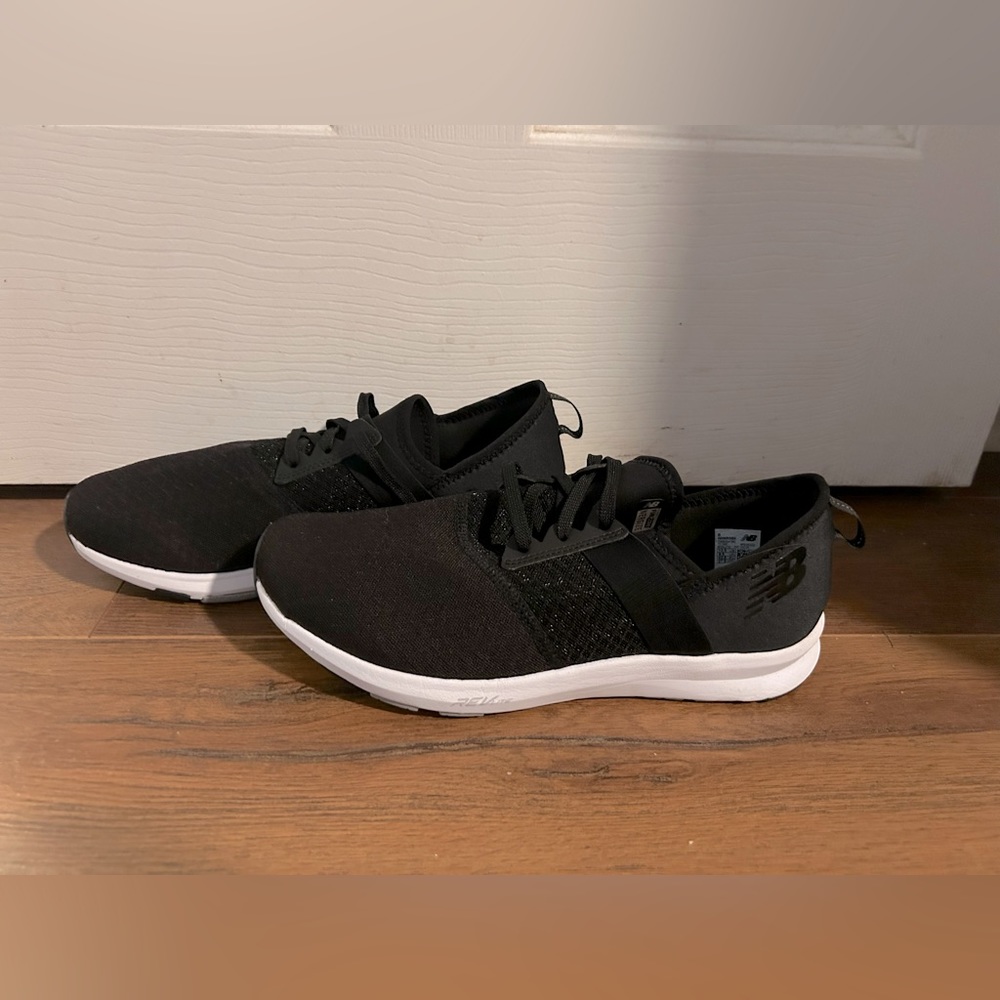 New Balance Women’s RevLite Trainers Black/White Memory Sole Shoes